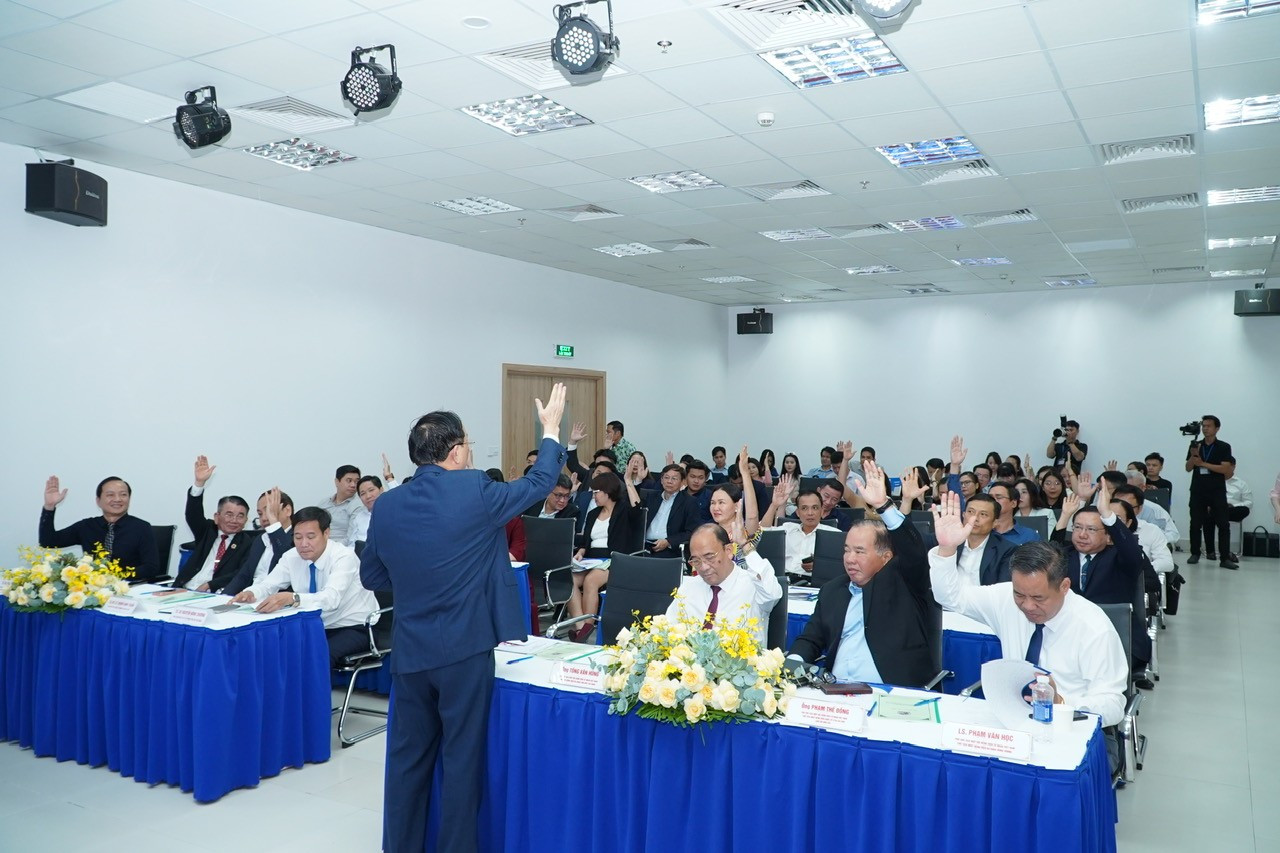 Quyết định được 100% đại diện Ban Lãnh đạo Hiệp hội biểu quyết tán thành